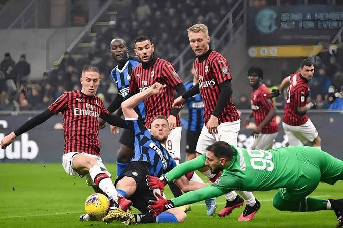 国际比赛日AC米兰调整名单以备全明星赛；单刀错失环节打磨；管理层满意；控场能力受关注的简单介绍