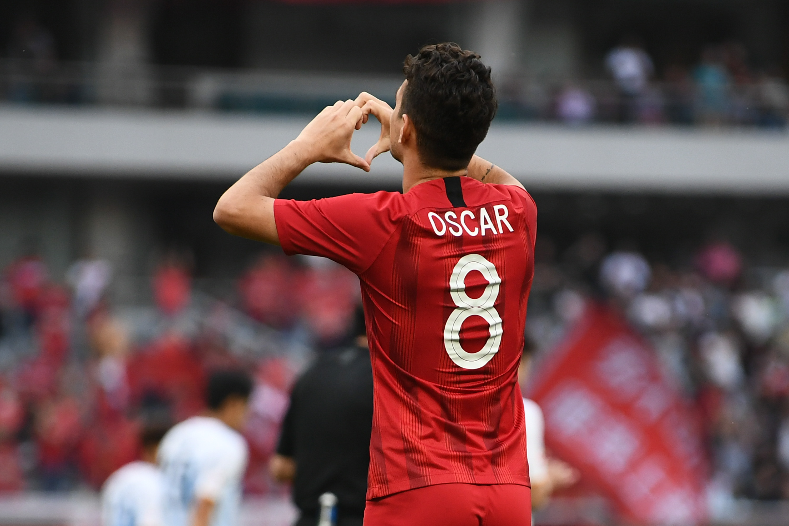 Kaiyun官网入口-皇家马德里迎亚冠关键赛，今晨回应争议，目标明确，医务组通报恢复(皇家马德里段子)