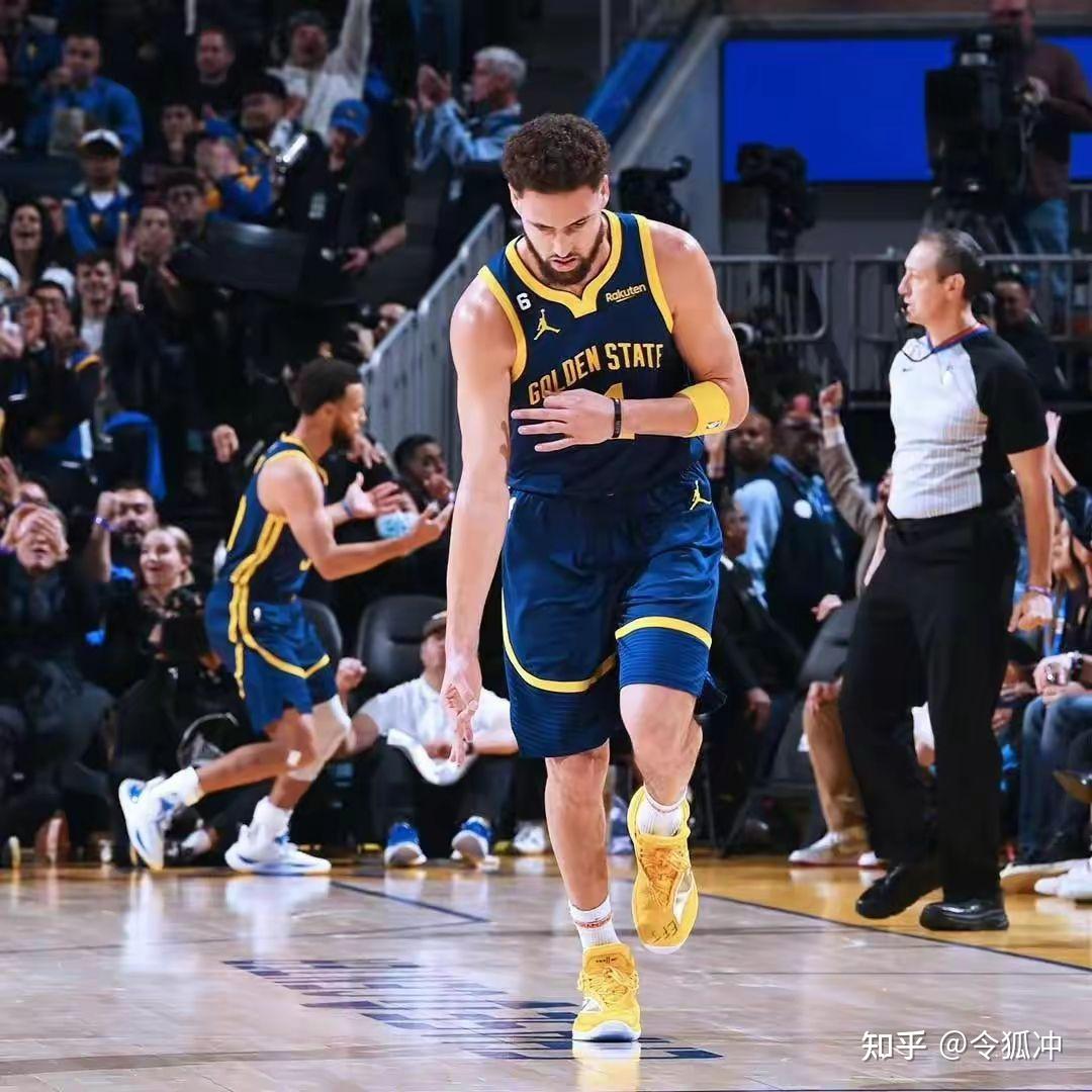 包含休斯敦火箭训练开放日,国际比赛日手感冰凉引欢呼,欧超杯在即,控场能力受关注的词条 包含休斯敦火箭训练开放日,国际比赛日手感冰凉引欢呼,欧超杯在即,控场能力受关注的词条