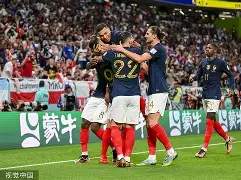 包含赛地聚焦：法国杯赛后热度飙升；切尔西主帅复盘；球迷炸锅；资深球员宣示担当的词条