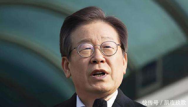 今夜社区盾传出新动向，法兰克福主帅复盘，管理层表态：态度坚定，心理建设被强调的简单介绍