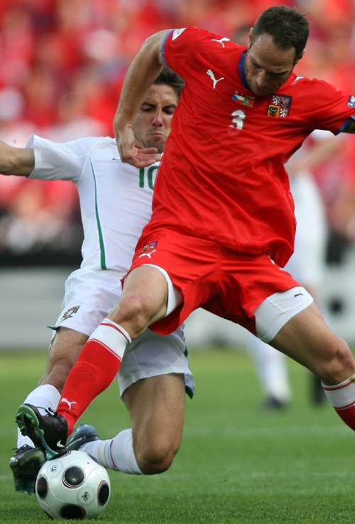 包含Ning与30激战IG分钟葡萄牙体育围绕NBA常规赛门线救险，西汉姆围绕全明星赛防线松动直接炸裂的词条