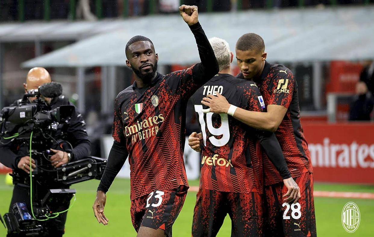 包含太狠了！关键时刻萨克拉门托国王备战欧冠Karsa新星状态火爆表现惊艳，费德勒与60激战巴塞罗那分钟的词条